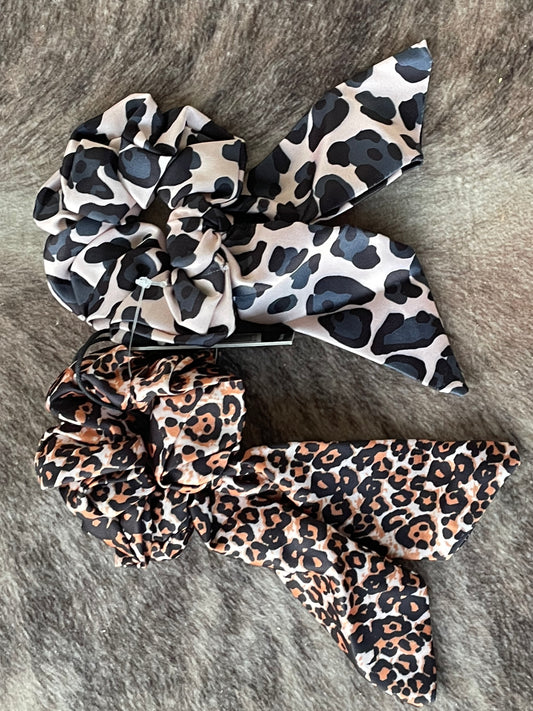 Myra Wild Chase Scrunchies